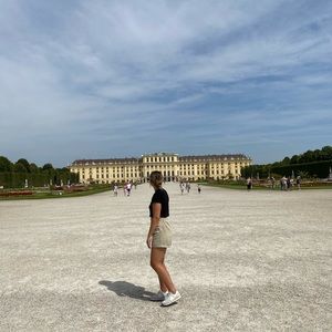 Meet your Posher, Megan